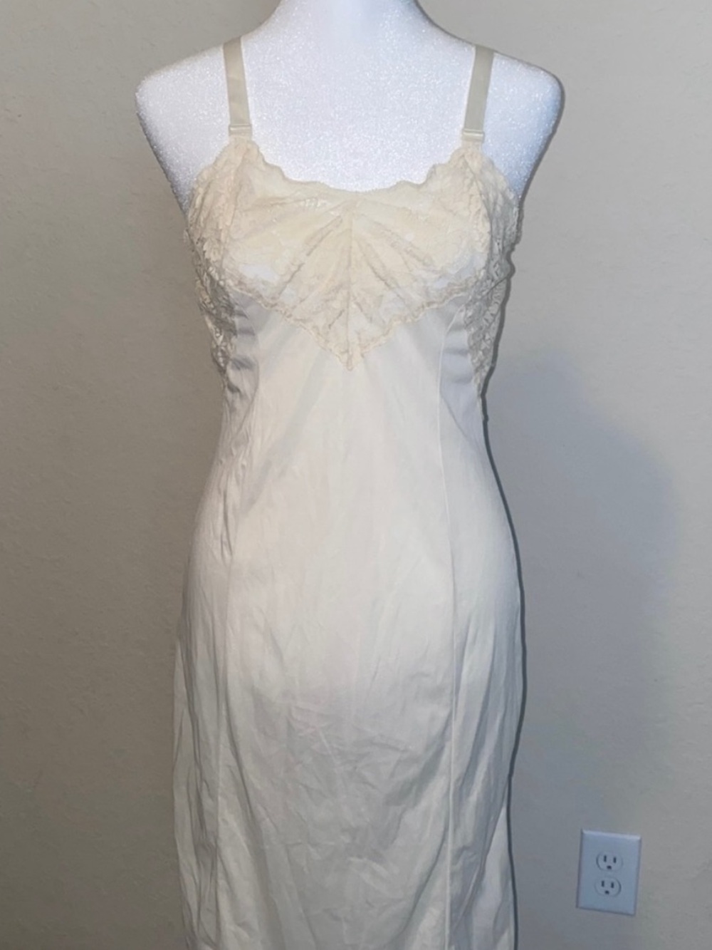 American Vintage Cream Lace-Trim Chemise Slip